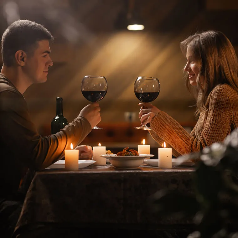 couple dinning in a romantic date
